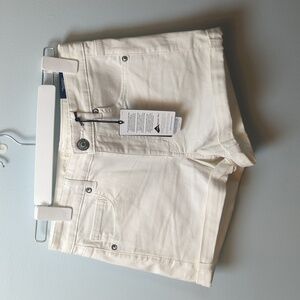American Eagle Super Hi-Rise Shortie size 6